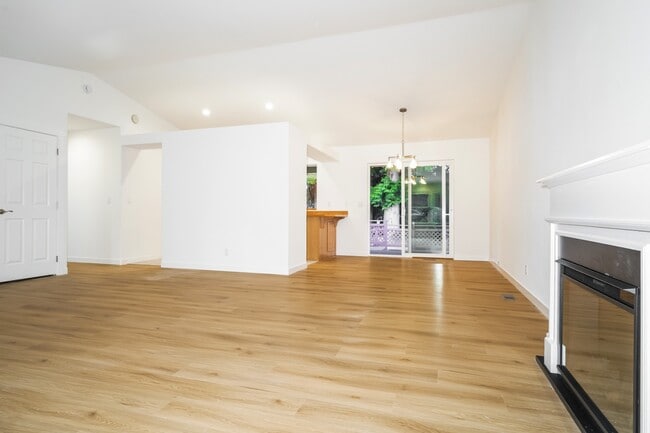 Photo - 3 bed 2 bath Home with Lake Views for Rent