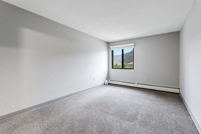 St. Vallerie Apartments