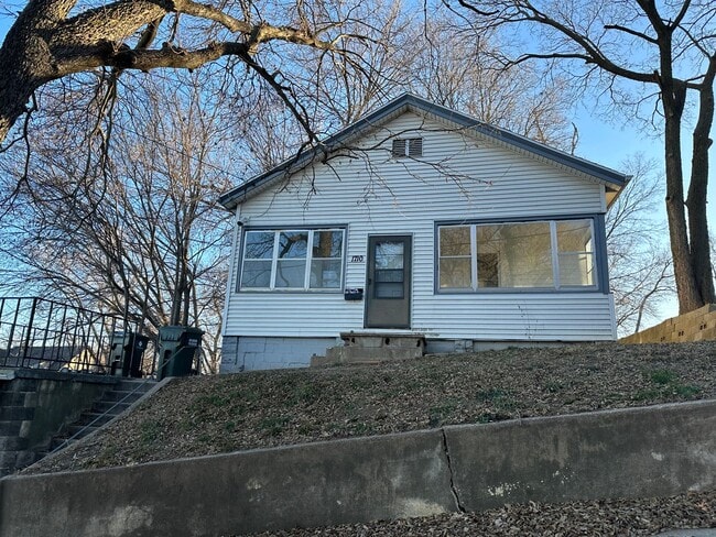 Building Photo - $1100 - 2 Bed 1 Bath Home in Sioux City
