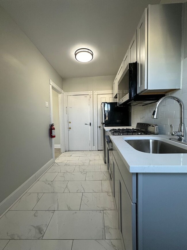 Photo - Grove St Apartments