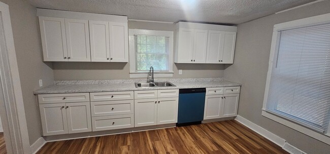 Photo - 1040 East Dr