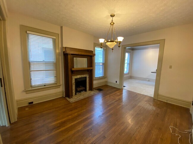 Photo - Neil Ave 1069-1073 BSS Unidad 1069