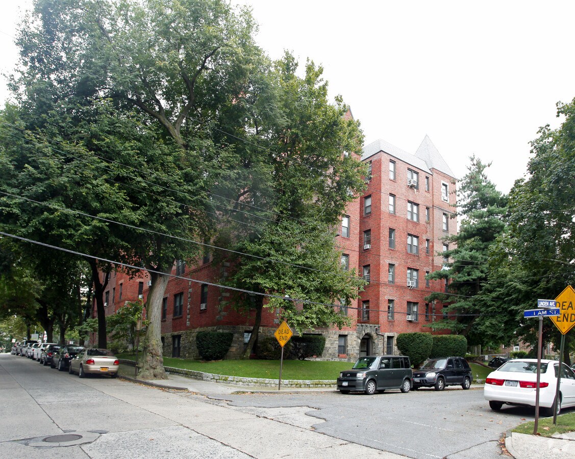 Melissa Court - Melissa Court