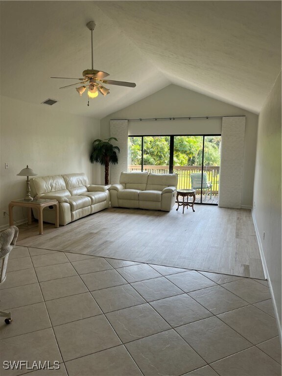 Photo - 819 Palm View Dr