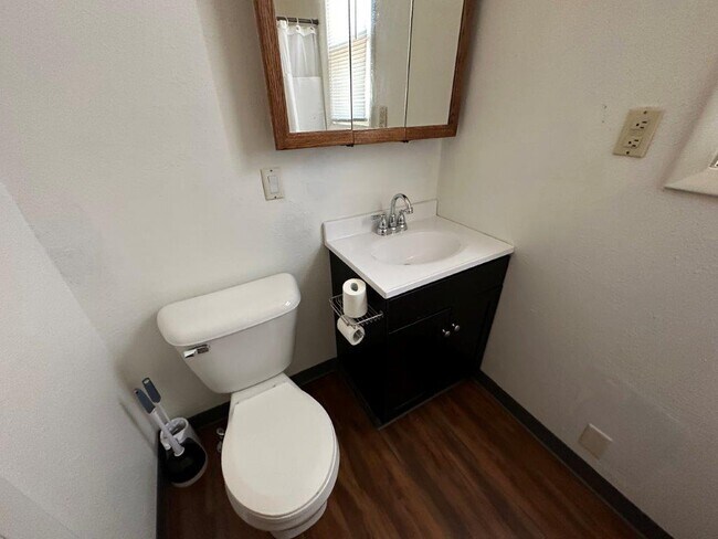 Photo - 305 E Spruce St Casa