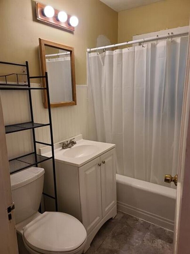 Photo - 1411 Greenbriar Dr