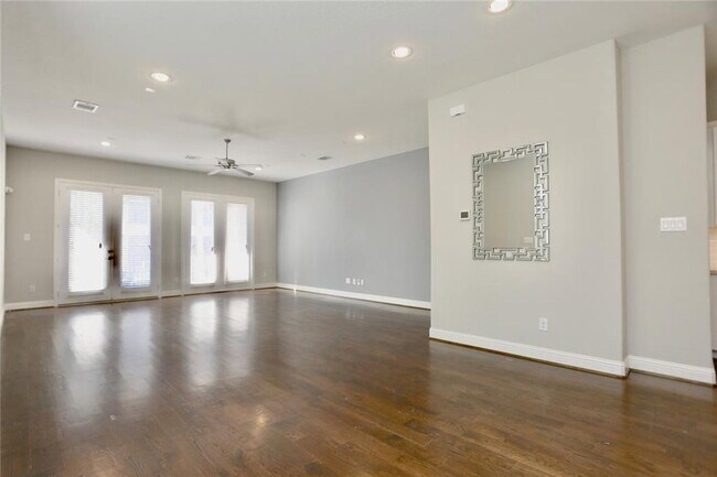 Photo - 1227 W 19th St Unit A