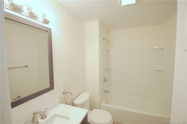 bathroom - 134 Monroe St Unit 1 fl