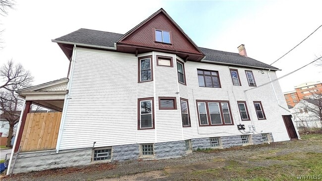 Photo - 26 Madison St