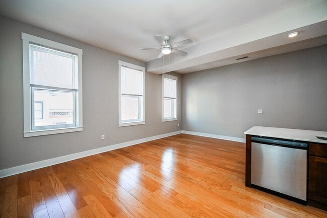 Photo - 515 E 12th St Unit 2