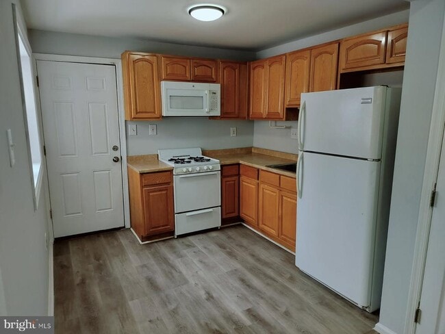 Photo - 2143 S Beechwood St