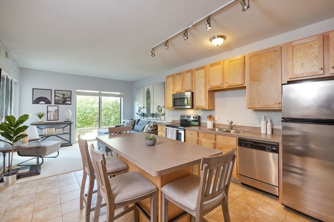 Photo - Flats on Vine