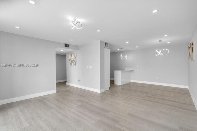 11755 SW 18th St Unit 409