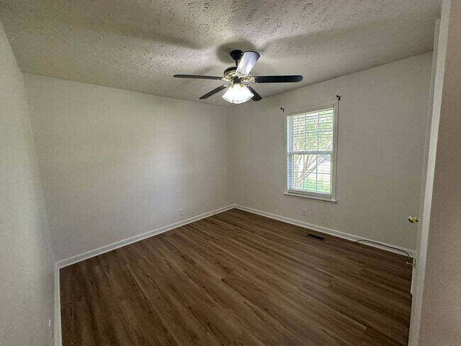 Photo - Charming 3 Bed 2 Bath Home In Murfreesboro