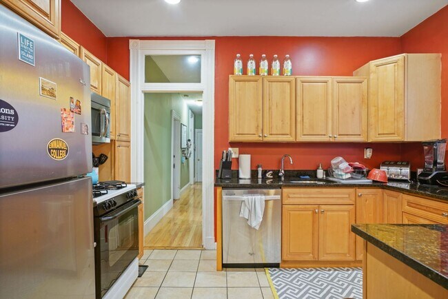 Photo - 9/1/26 No Fee! Spacious Mission Hill/Brigh...