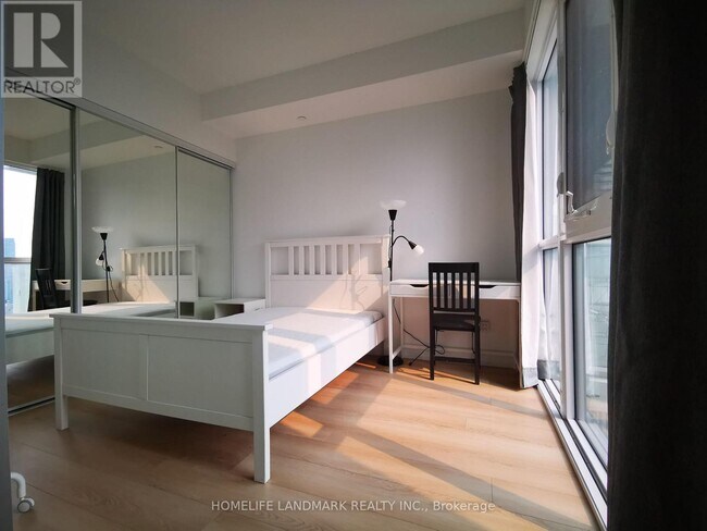 Photo - 7 Grenville St Unit 2309