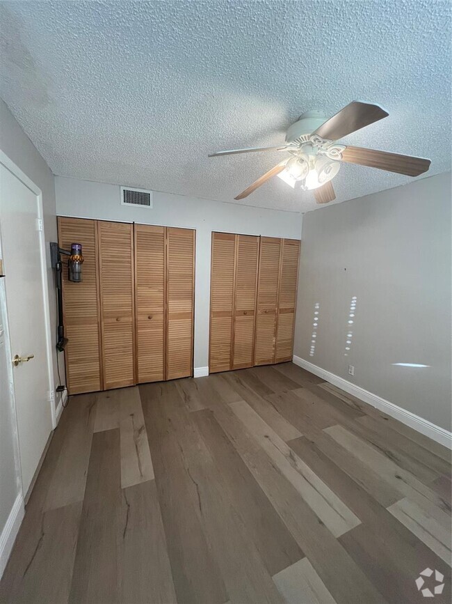 Building Photo - 6075 N Sabal Palm Blvd Unit 314 Rental