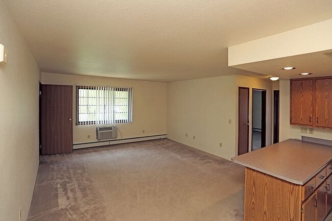 COURTYARD APARTMENTS