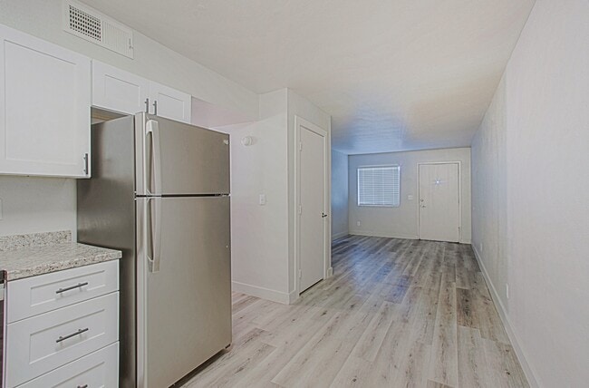 Building Photo - Escarlata 31 Rental