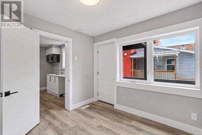 Photo - 222 McArthur Ave.