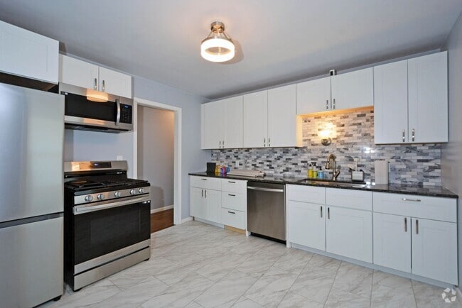 Building Photo - Clean & Updated One-Level Living in Robbin... Rental