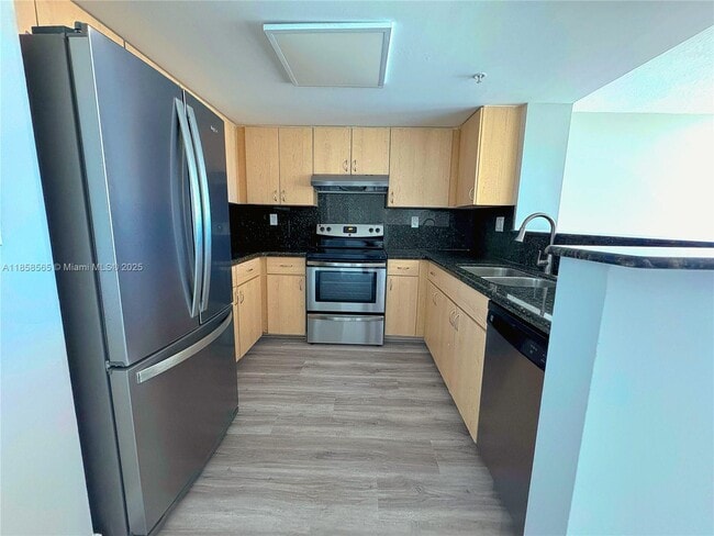 Building Photo - 3000 Coral Way Unit 816