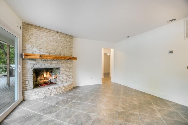 Photo - 2903 Edgewater Dr