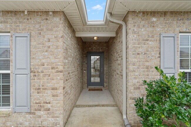 Photo - 523 Gadwell St