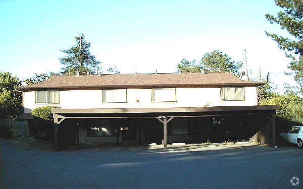 Vineyard Meadows Apartments - Vineyard Meadows Apartments