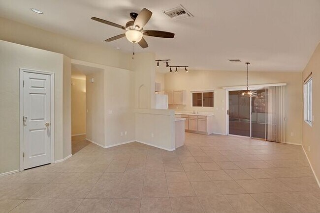 Photo - 98 E Futurity Pl