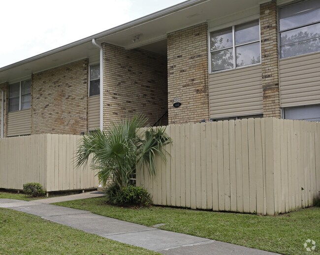 Tanglewood Apartments For Rent in Westwego, LA