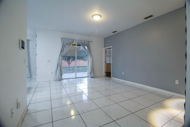 Photo - 224 Highland Meadows Ave