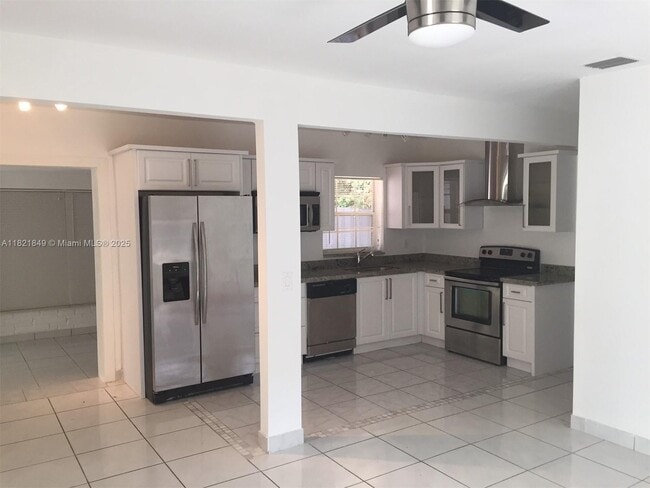 Photo - 1435 NE 173rd St House