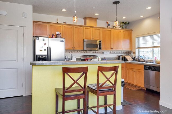 Photo - Spectacular 3BD Condo | Near Intel | Walk to MAX Station | Free High-Speed Internet | Water/Sewer...