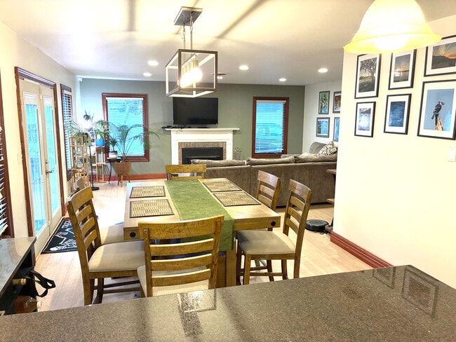 Photo - 14 Winside Ln Unidad 1