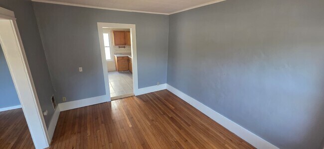 Photo - 1156 Dewey Ave