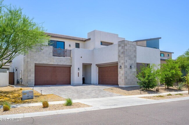 Photo - 1221 E Paseo Way House