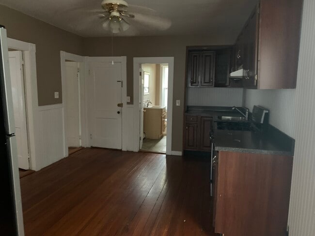 Photo - 32 Oak St Unit 1