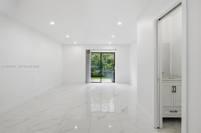 Photo - 6850 NW 173rd Dr