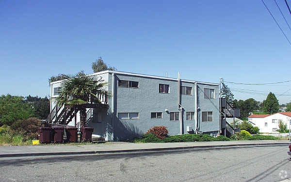 Photo - 4812-4814 Tompkins Ave Apartments