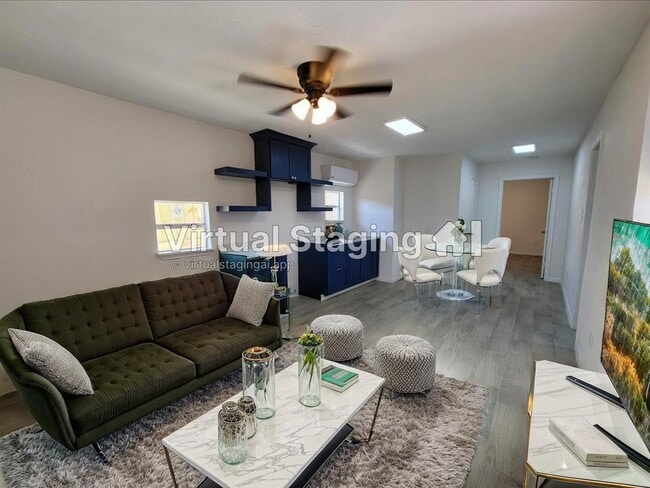 Building Photo - 17227 Porter Ln Rental