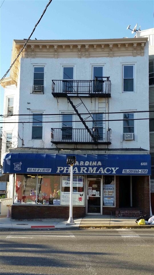 Photo - 6101 John F. Kennedy Blvd Unit 3