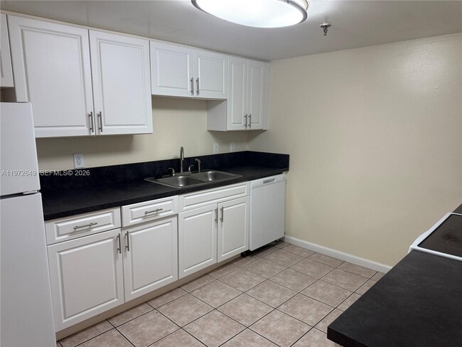 Photo - 915 NW 1st Ave Unit LTH118