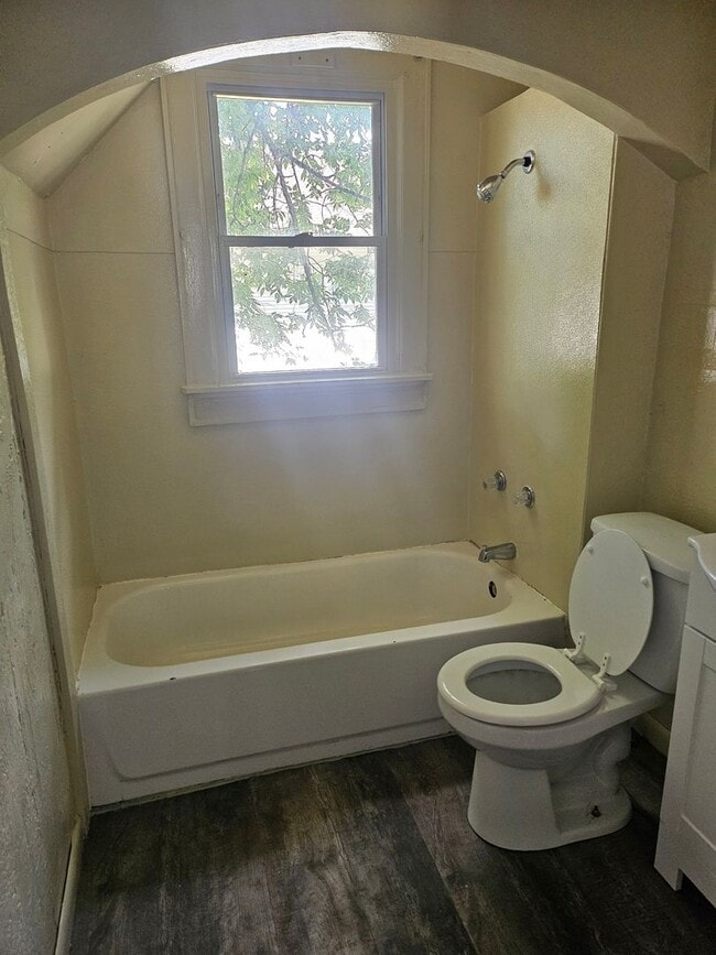 Remolded 2 Bed/1 Bath - Remolded 2 Bed/1 Bath House