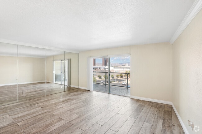 3BR, 2BA - 1,460SF - Living Room