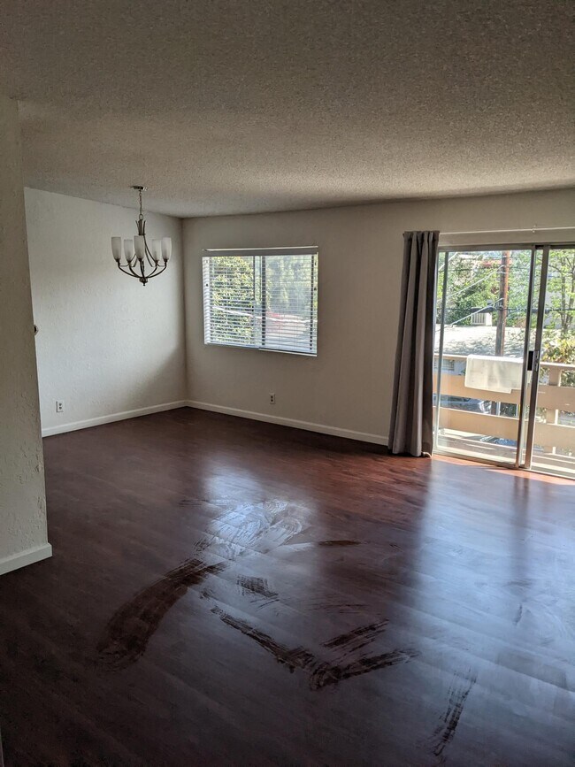 Photo - 14005 Milbank St Unidad 8