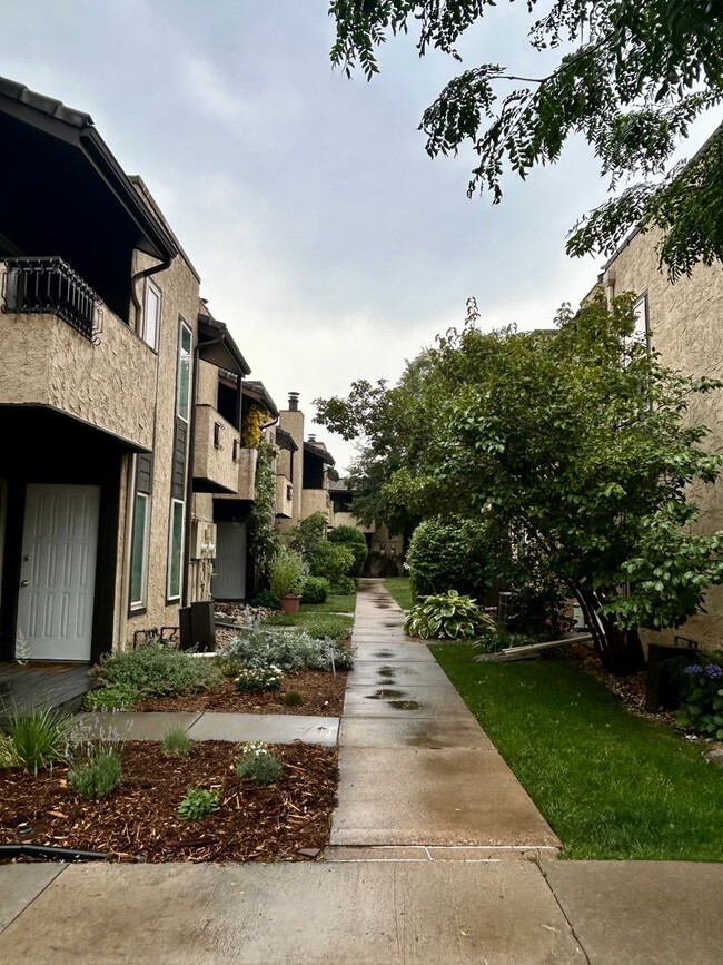 Photo - Spacious North Boulder Townhome