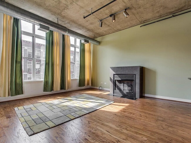 Photo - 111 S Morgan St Unidad 710