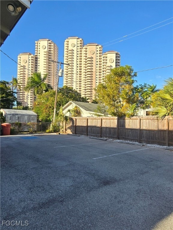 Photo - 2029 Clifford St