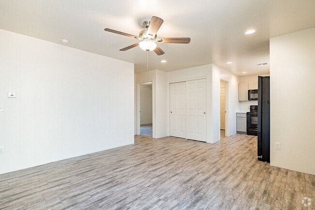 Building Photo - 615 S Santa Rita Ave Unit 2 Rental